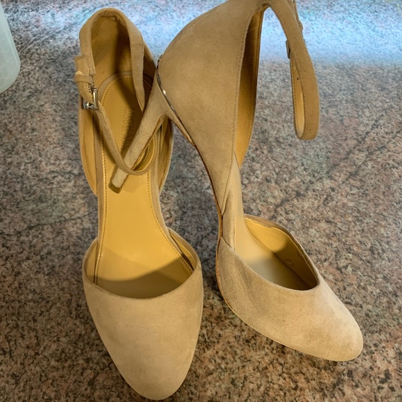 Michael Michael Kors woman’s heels size 8 - Picture 11 of 13